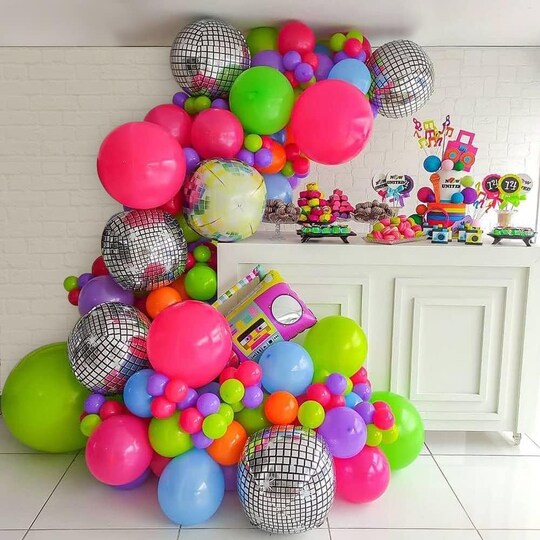 Jaren 80 en 90 feestdecoraties, radiobox, feestaccessoires, folieballonnen, disco, kleurrijke ballonnen voor jaren 90 en 80, voor hiphopfeesten, discokoorts Jaren 80 en 90 feestdecoraties, radiobox, feestaccessoires, folieballonnen, disco, kleurrijke ballonnen voor jaren 90 en 80, voor hiphopfeesten, discokoorts